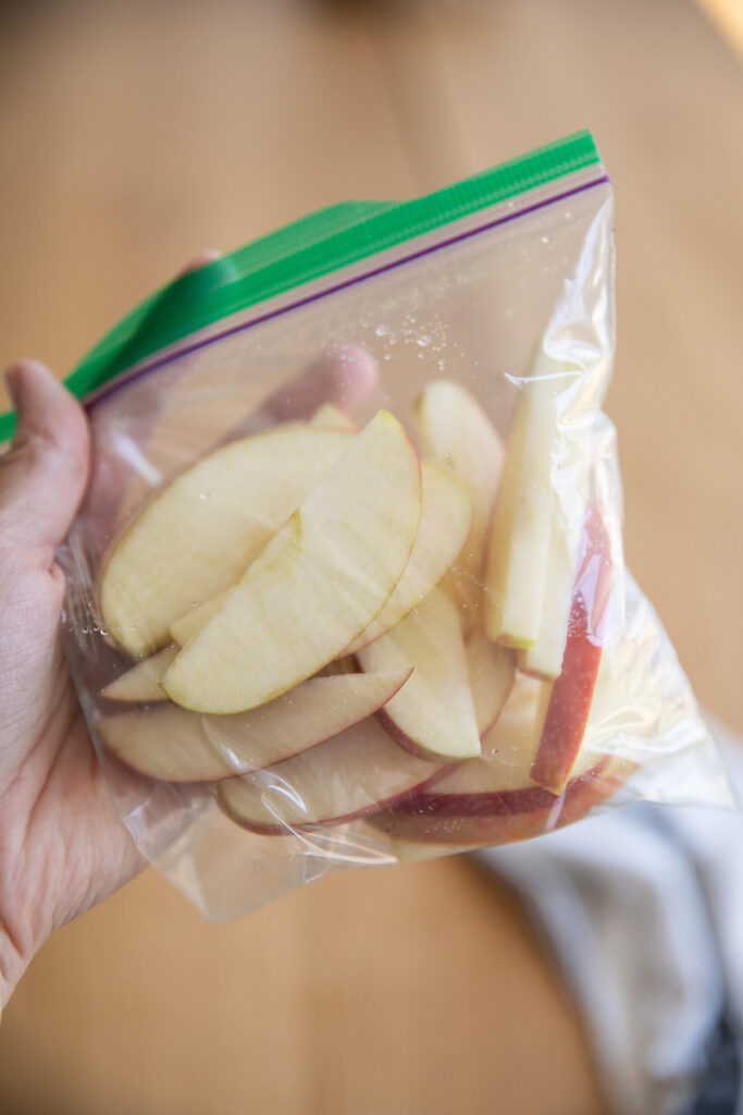 sliced apples in bag